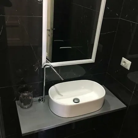 Nik House Guest house